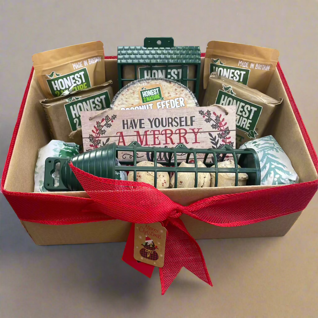XMAS Large Wild Bird food Hamper with Suet, Mealworms and Calci-Worms