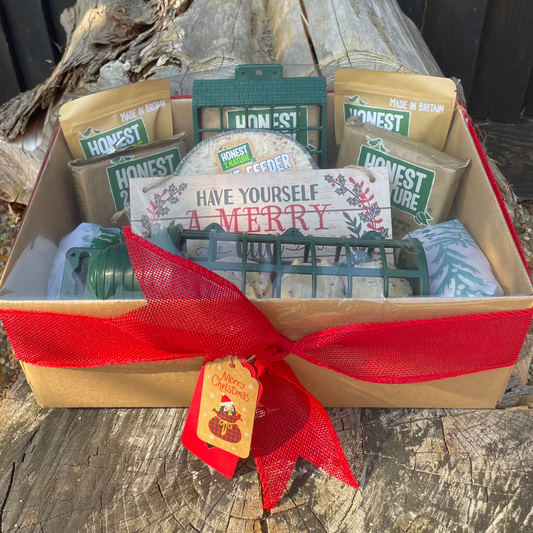 XMAS Large Wild Bird food Hamper with Suet, Mealworms and Calci-Worms