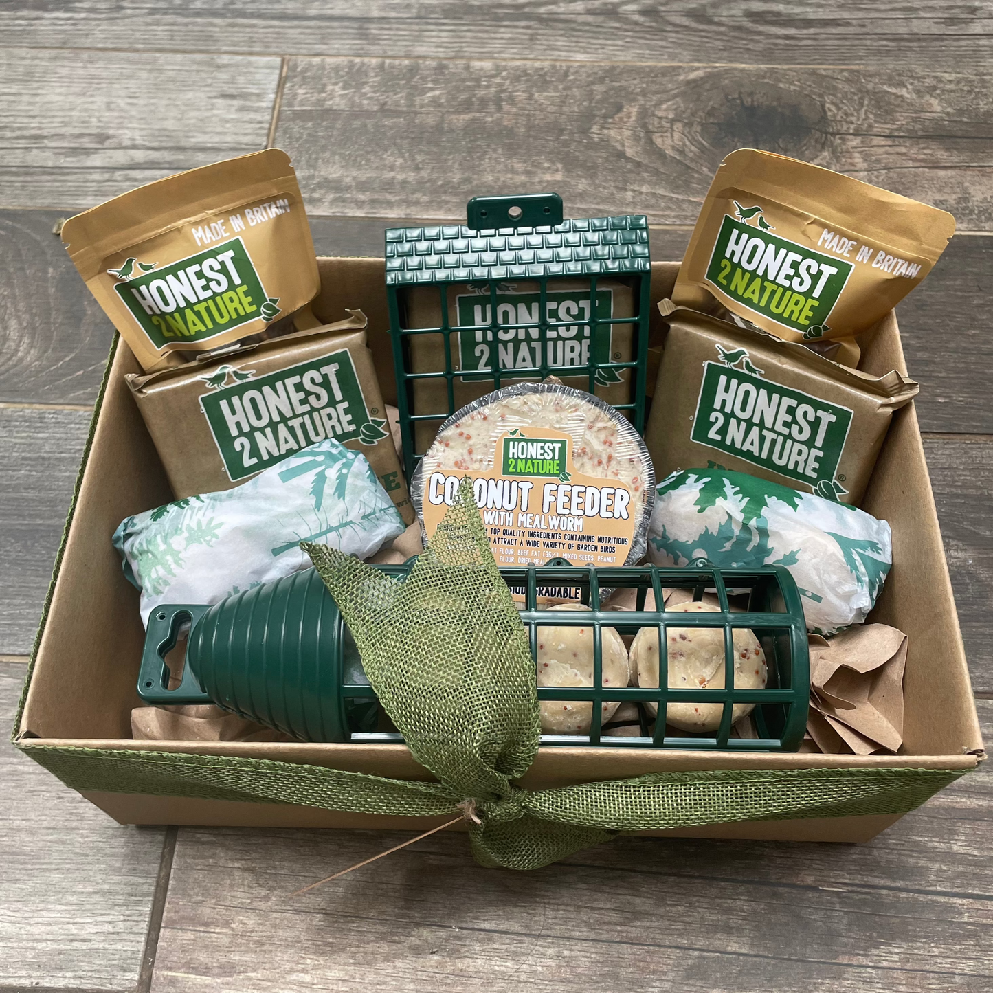 Large Wild Bird food Hamper with Suet, Mealworms and Calci-Worms - Honest2Nature