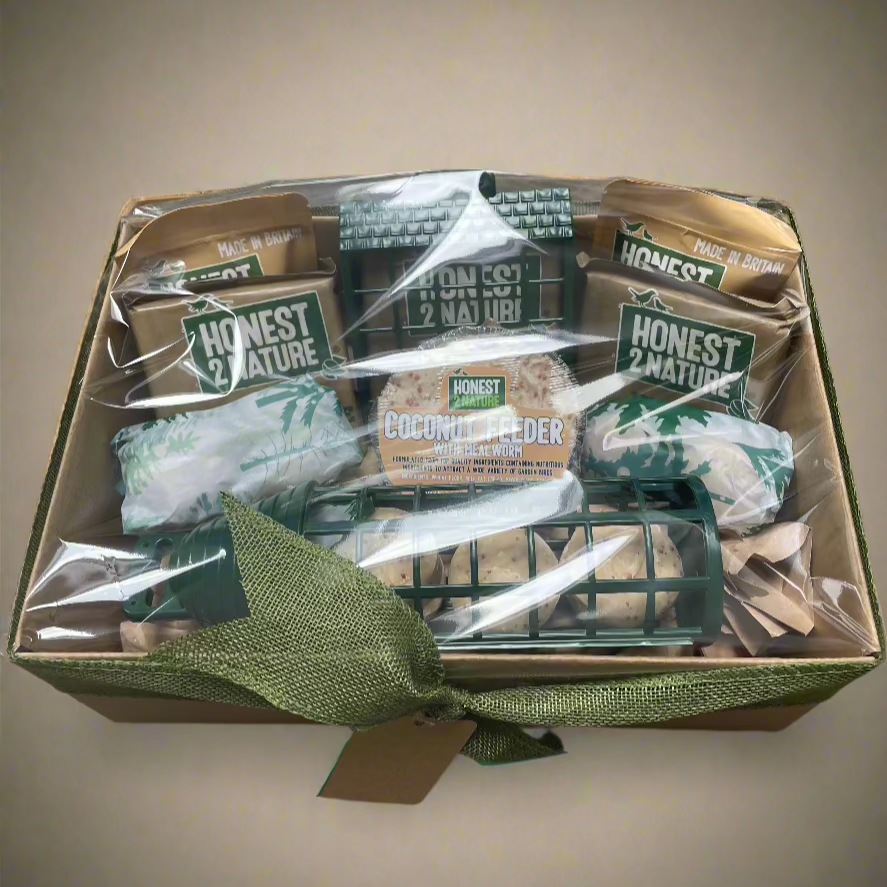 Large Wild Bird food Hamper with Suet, Mealworms and Calci-Worms - Honest2Nature