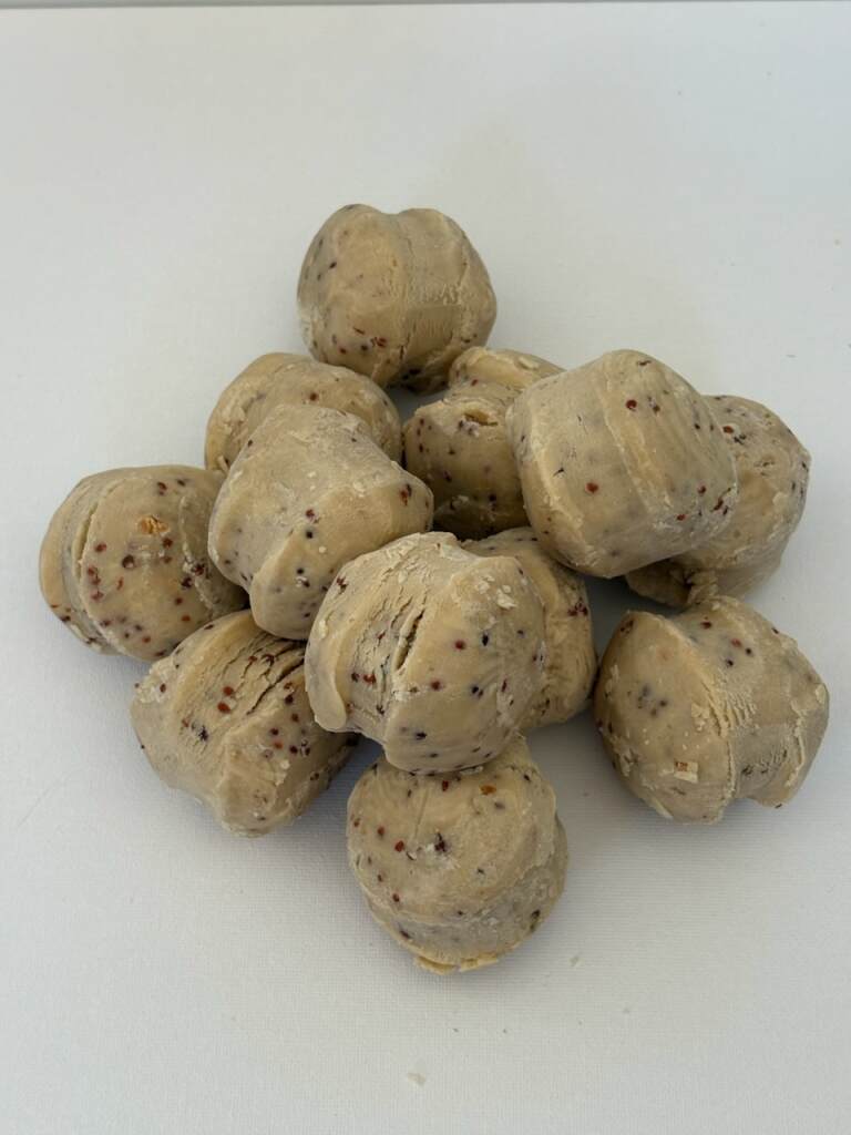 x100 PREMIUM Suet Balls for Wild Bird Feeding - Honest2Nature